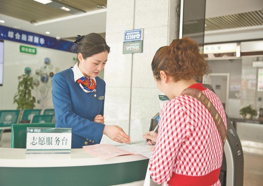 杜娜：站在客戶的角度做服務(wù)”